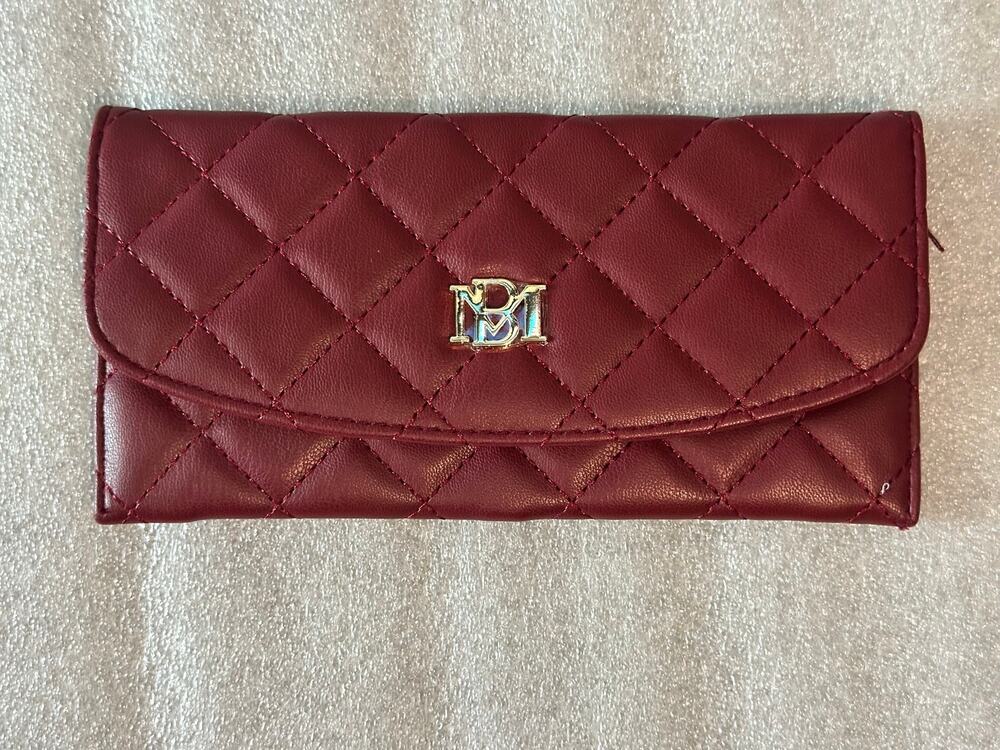 EUC Badgley Mischka Burgundy Quilted Wallet Clutch Snap Closure Faux Leather